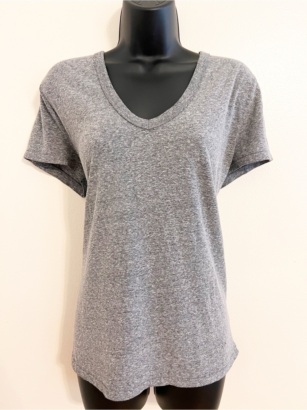 Universal Thread Gray V-Neck Shirt